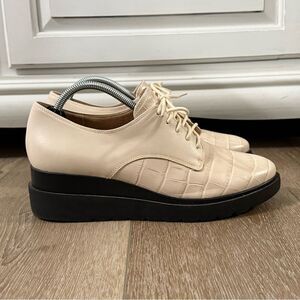 Naturalizer Leather Women’s Oxford Shoes Size 8.5 Ivory Color